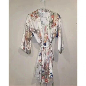 Flora Nikrooz White Floral Satin Robe (New)